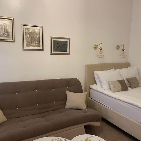 Lily Apartmani 塞拉耶佛 外观 照片