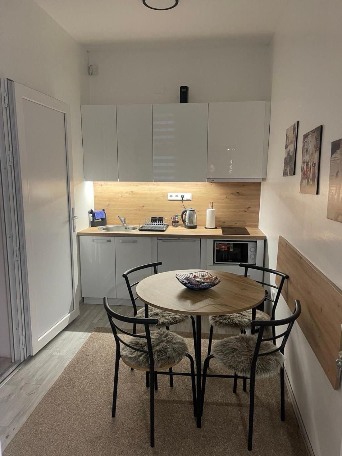 Lily Apartmani 塞拉耶佛 外观 照片